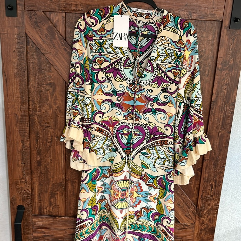 ZARA Super beautiful floral dress,NEW